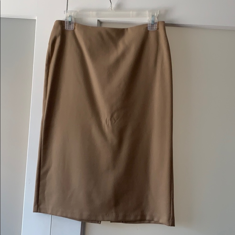 Brown color skirt size 8 never worn
